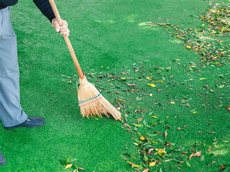 10 Tips For Maintaining Your Artificial Grass