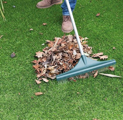 How To Clean Artificial Grass Leaves Without Damage